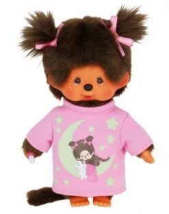 Sekiguchi 223732 - Original Monchhichi Mädchen, Aus Braunem Plüsch, Mit Rosa Schlafshirt, Glow In The Dark Elementen Und Zöpfen Mit Schleifen, Ca. 20 Cm Groß